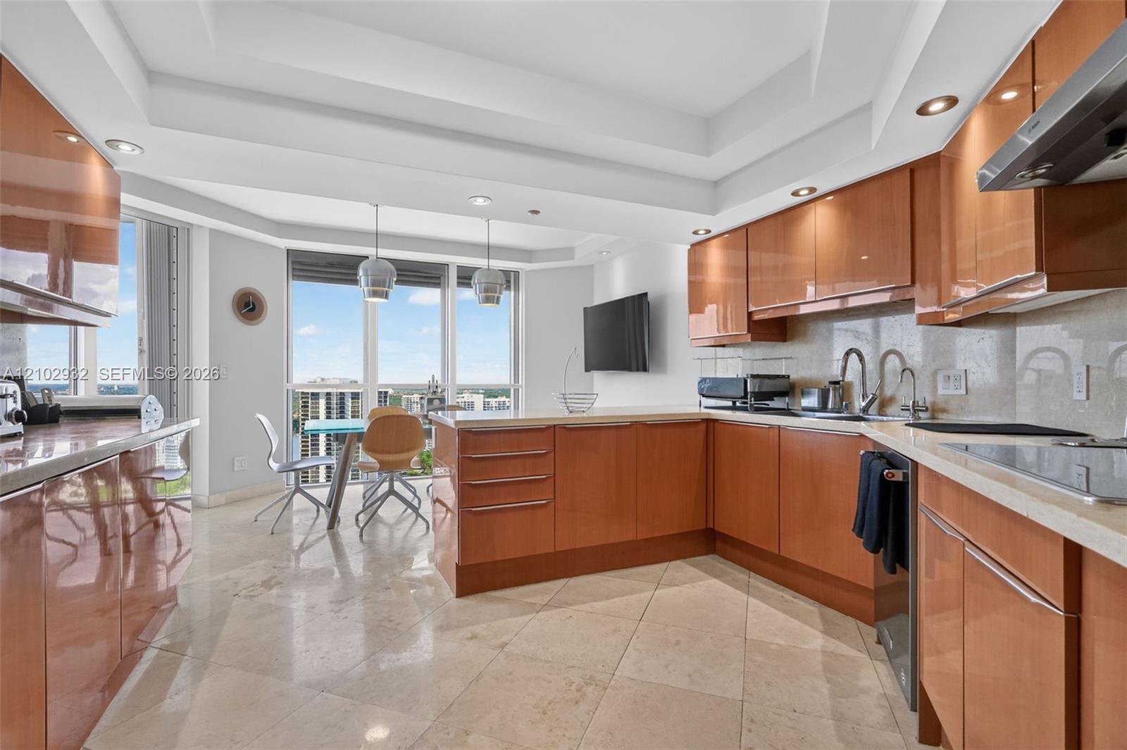 See details 2809 2 / 3 2730 sq. ft. $ 2026-10-07 0 Photo