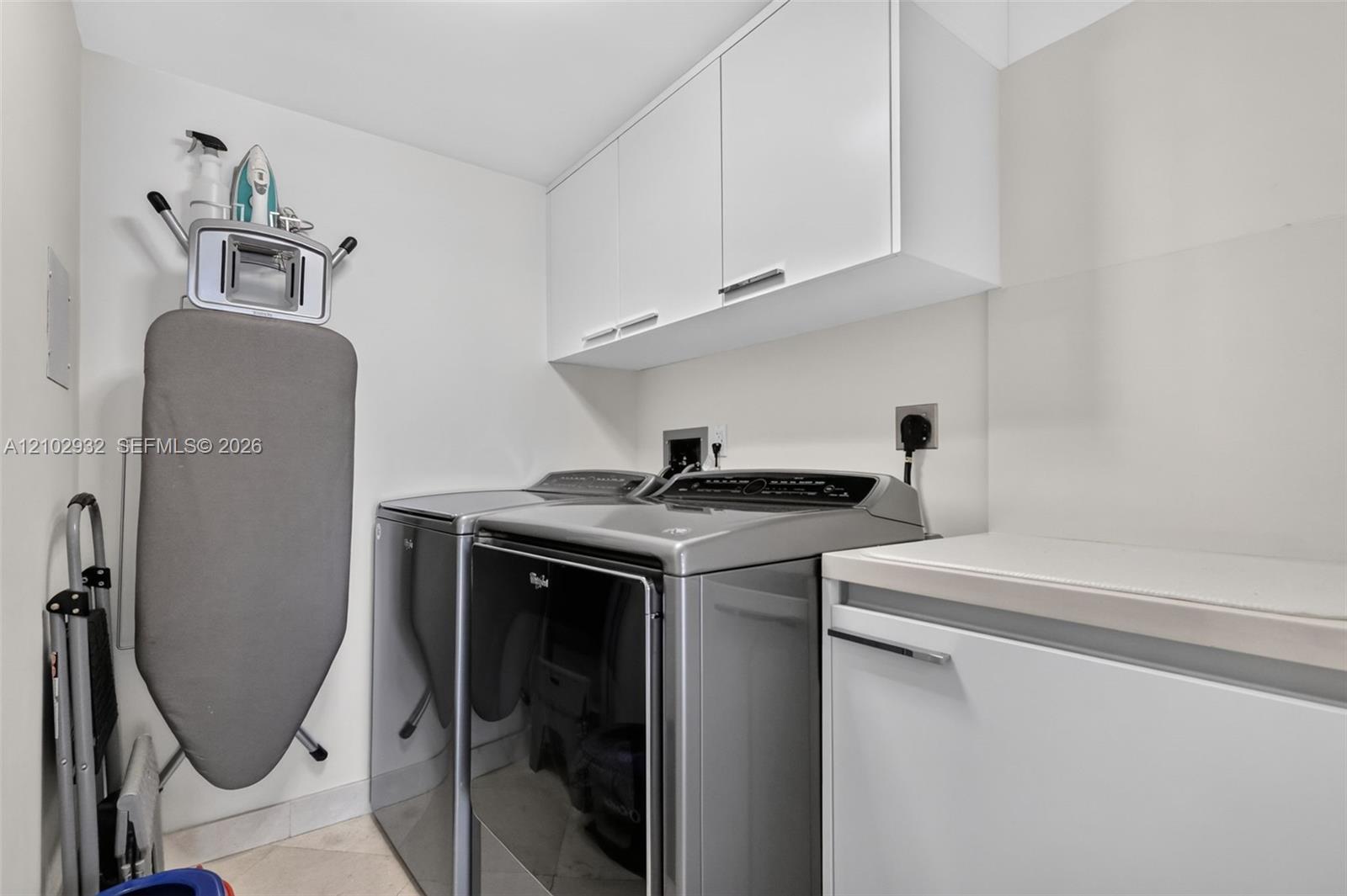 See details 2809 2 / 3 2730 sq. ft. $ 2026-10-07 0 Photo