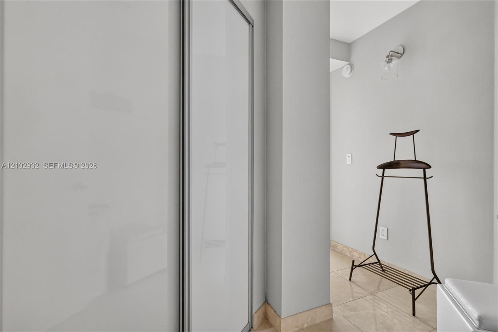 See details 2809 2 / 3 2730 sq. ft. $ 2026-10-07 0 Photo
