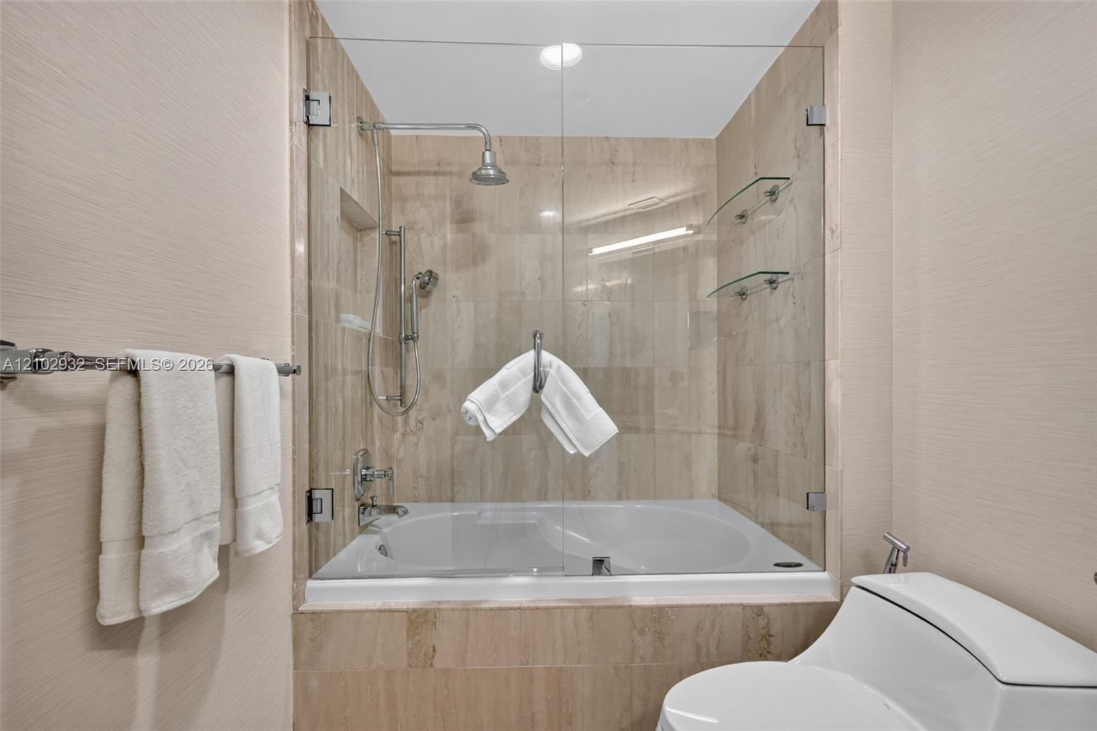 See details 2809 2 / 3 2730 sq. ft. $ 2026-10-07 0 Photo