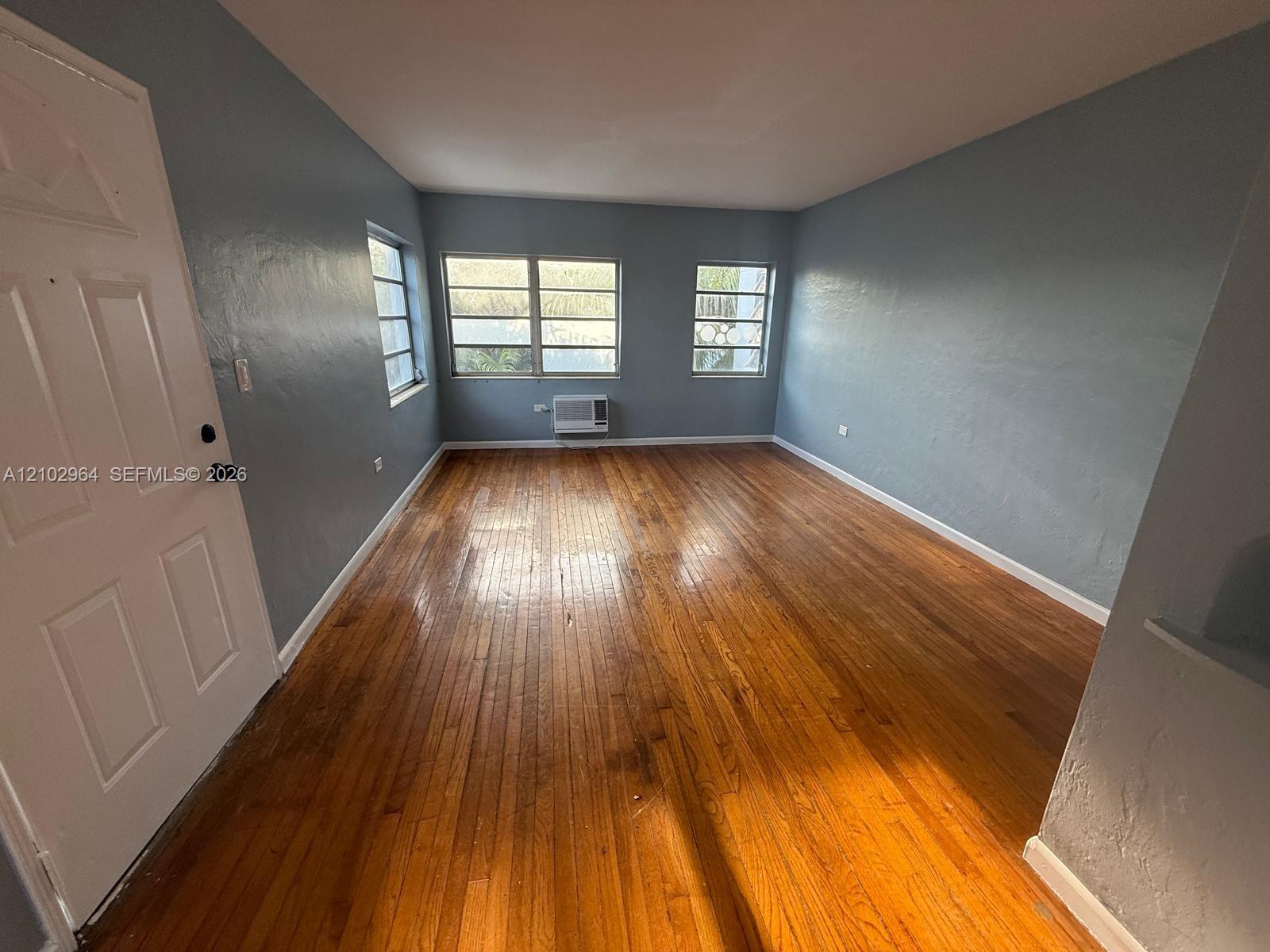  /  2792 sq. ft. $ 2026-10-08 0 foto