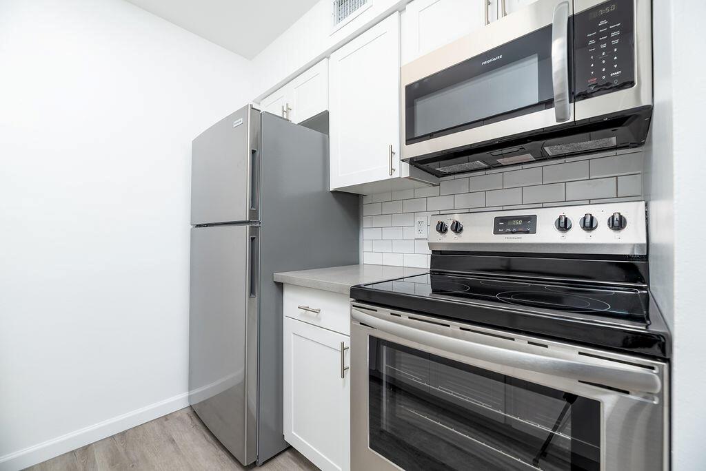   / 0 21516 sq. ft. $ 2026-10-09 0 foto