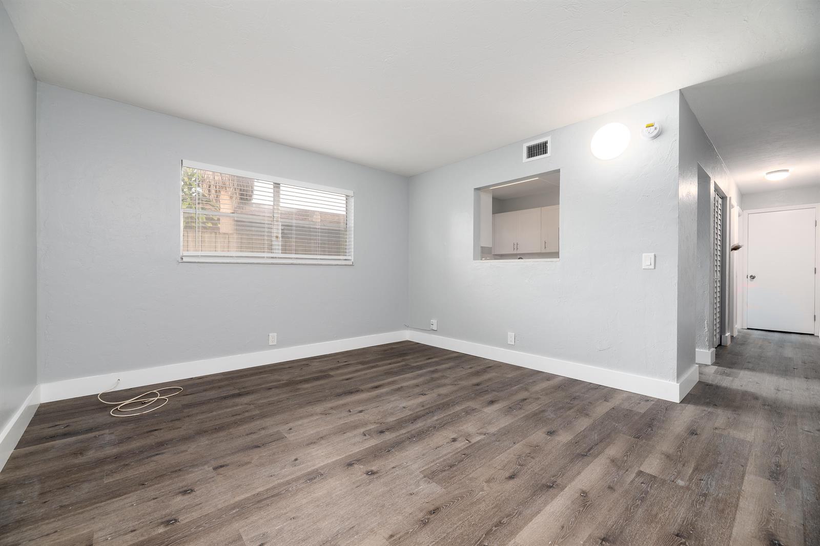   / 0 21516 sq. ft. $ 2026-10-09 0 foto