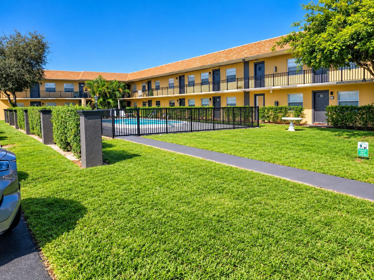   / 0 21516 sq. ft. $ 2026-10-09 0 foto