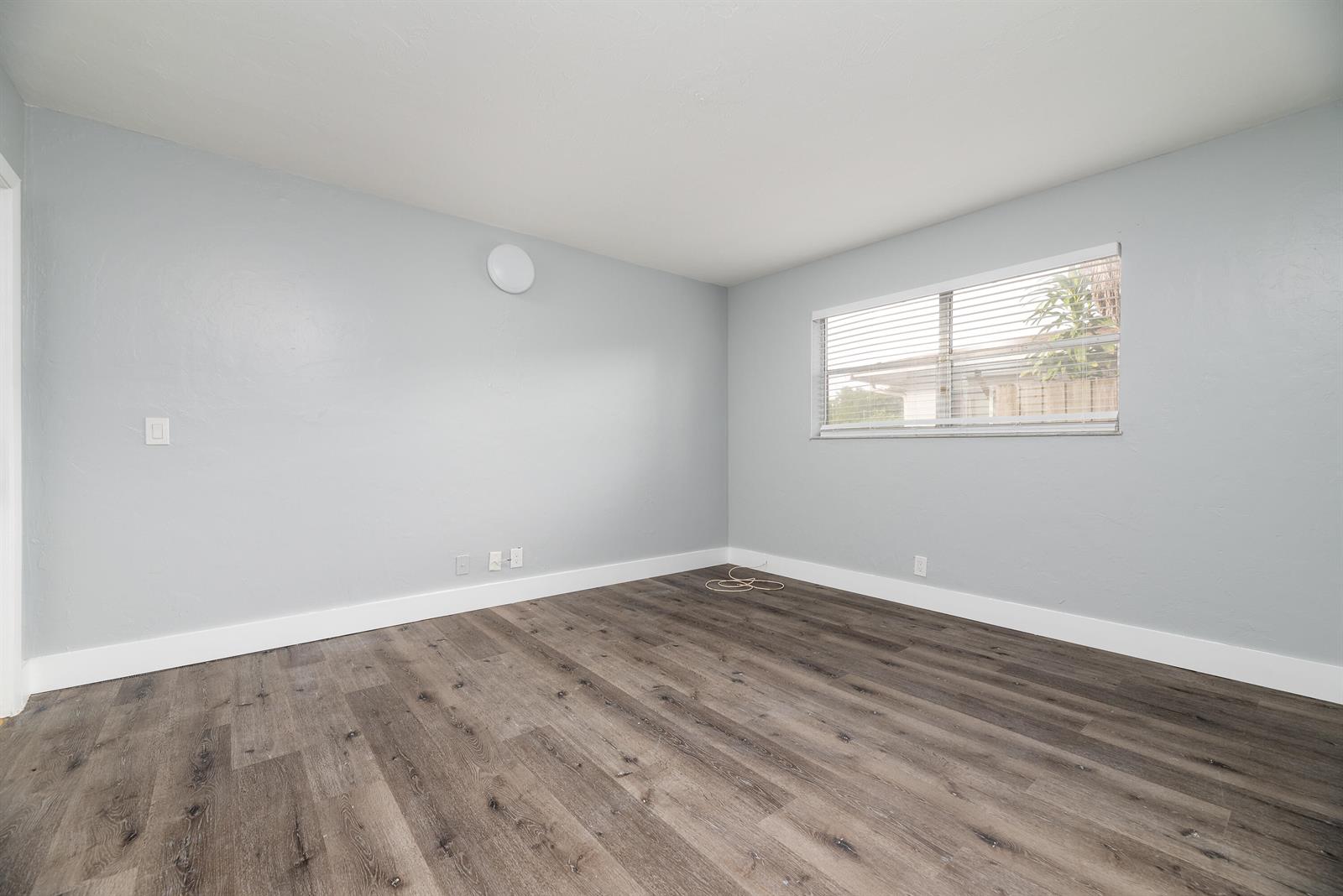   / 0 21516 sq. ft. $ 2026-10-09 0 foto