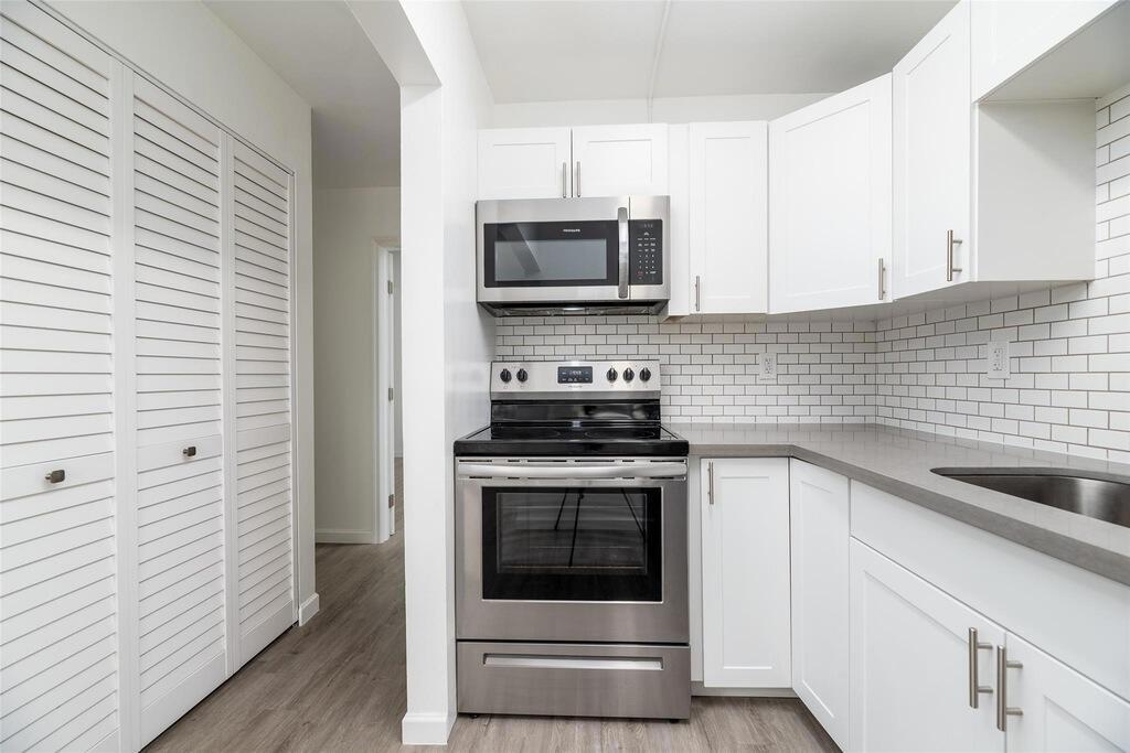   / 0 21516 sq. ft. $ 2026-10-09 0 foto