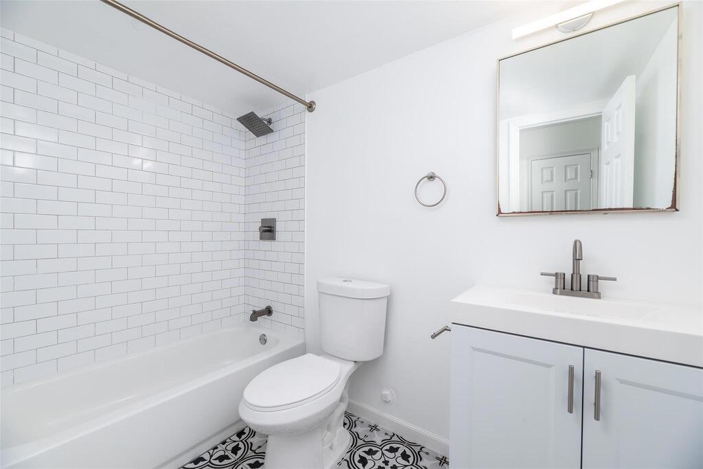   / 0 21516 sq. ft. $ 2026-10-09 0 foto