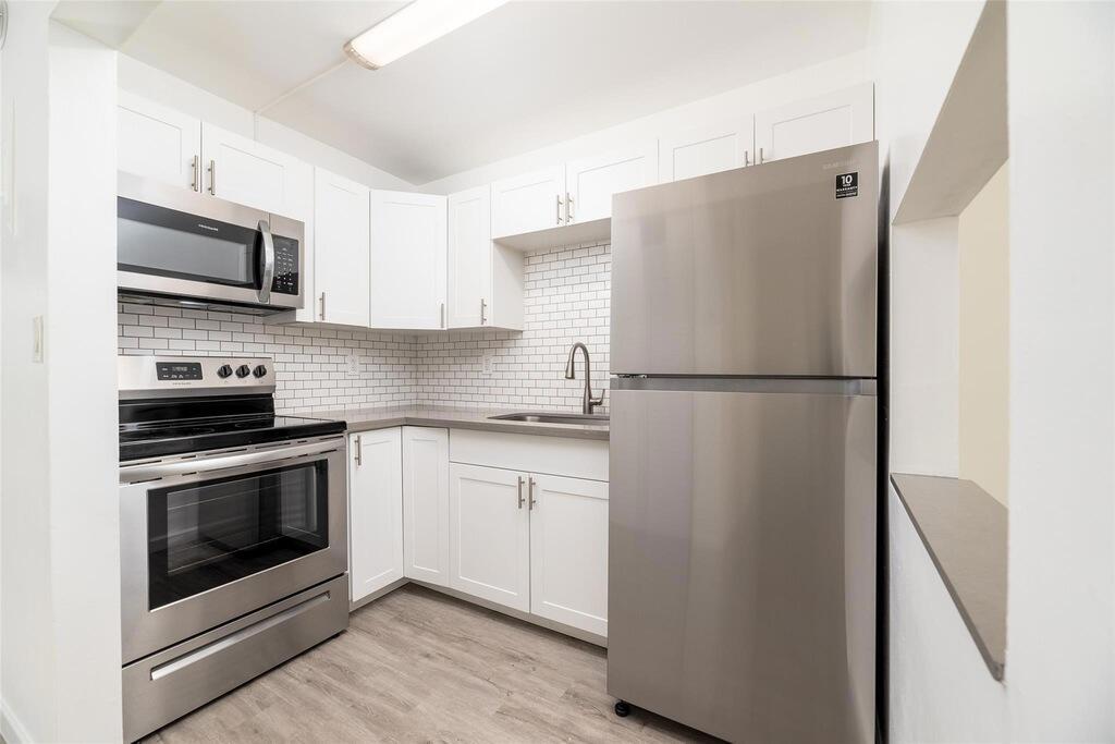   / 0 21516 sq. ft. $ 2026-10-09 0 foto