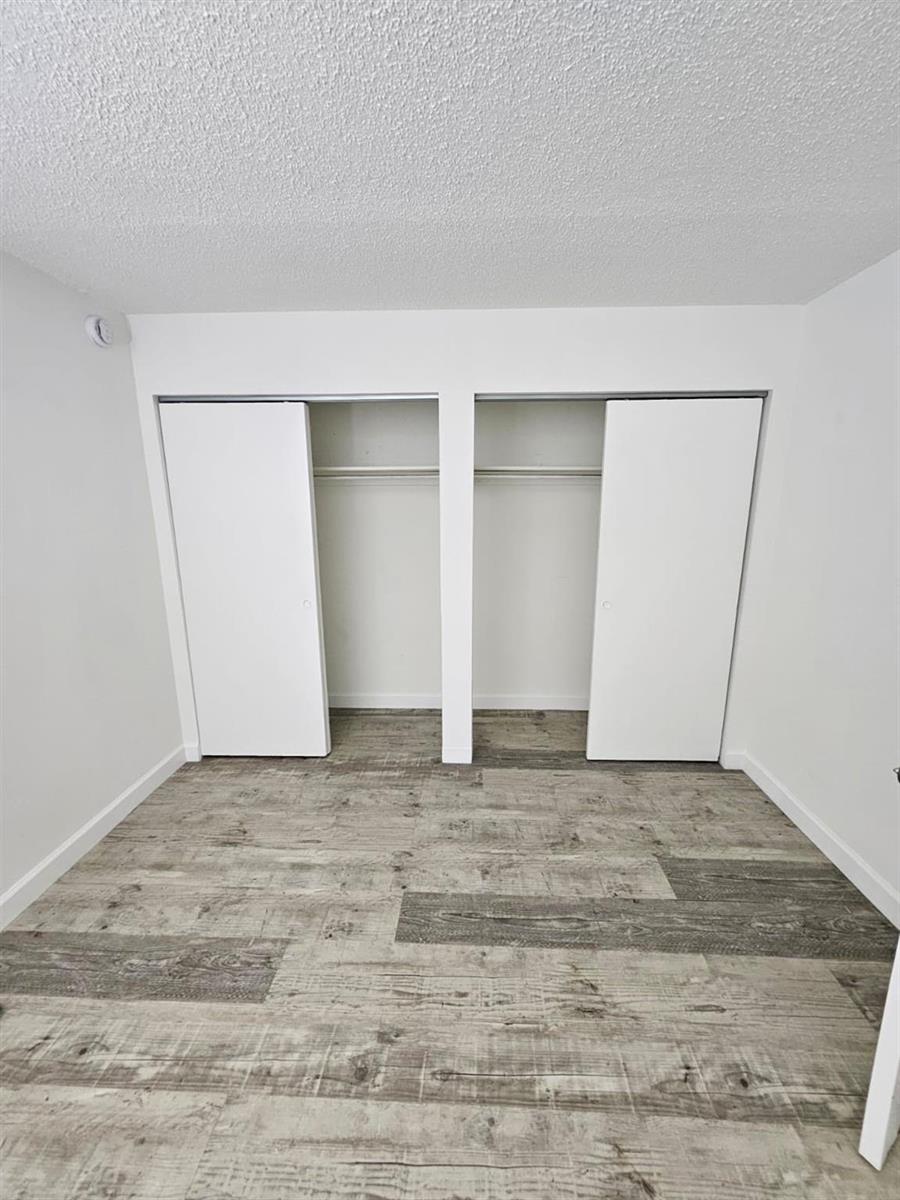   / 0 21516 sq. ft. $ 2026-10-09 0 foto