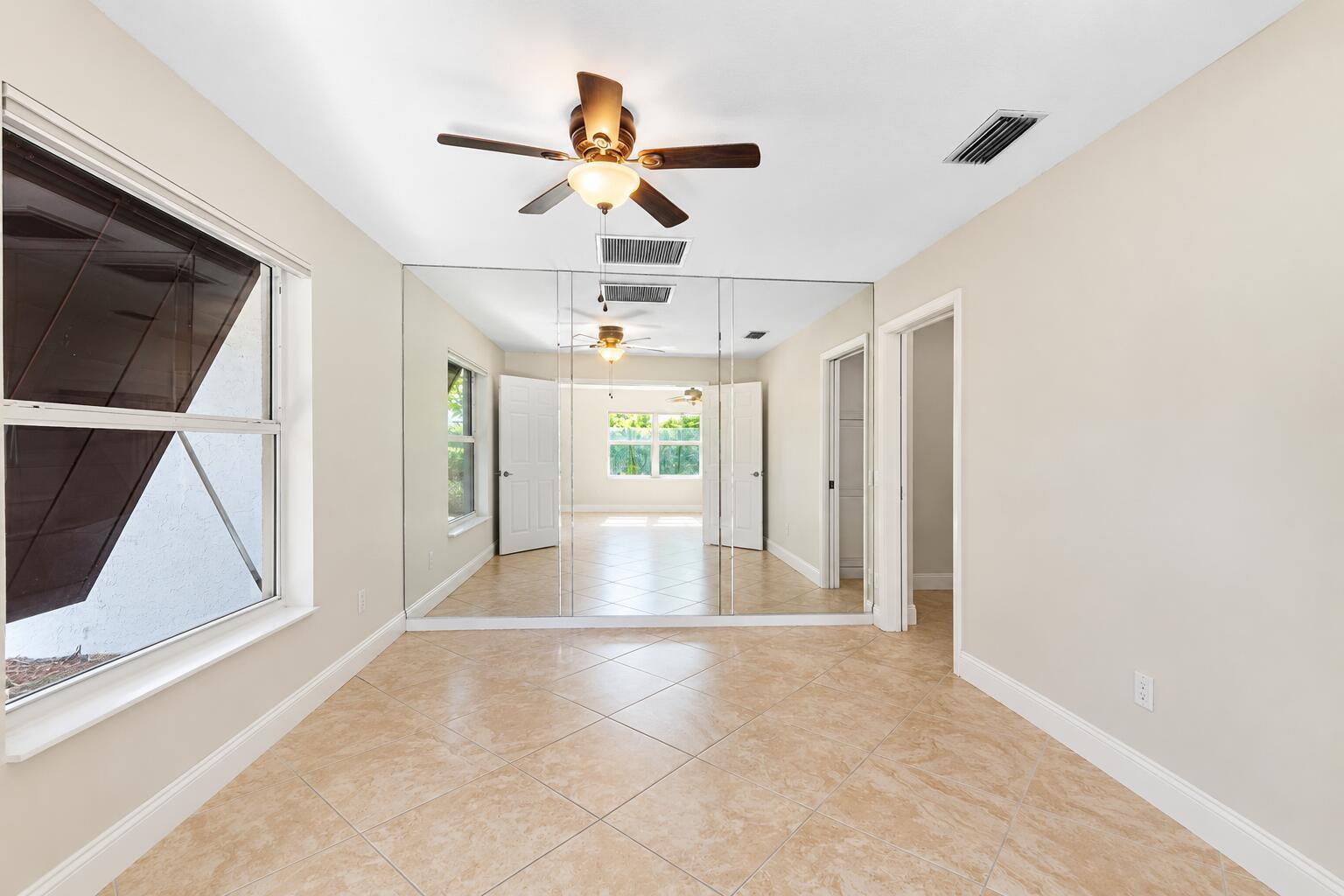  / 0  sq. ft. $ 2026-10-09 0 foto