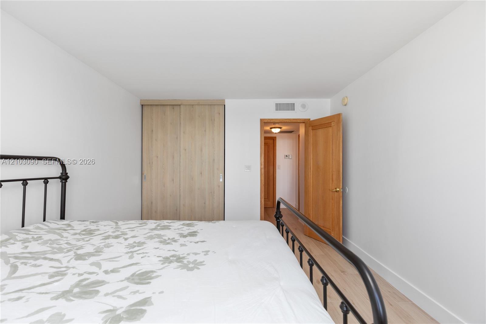 1219 2 / 2 1275 sq. ft. $ 2026-10-08 0 Photo