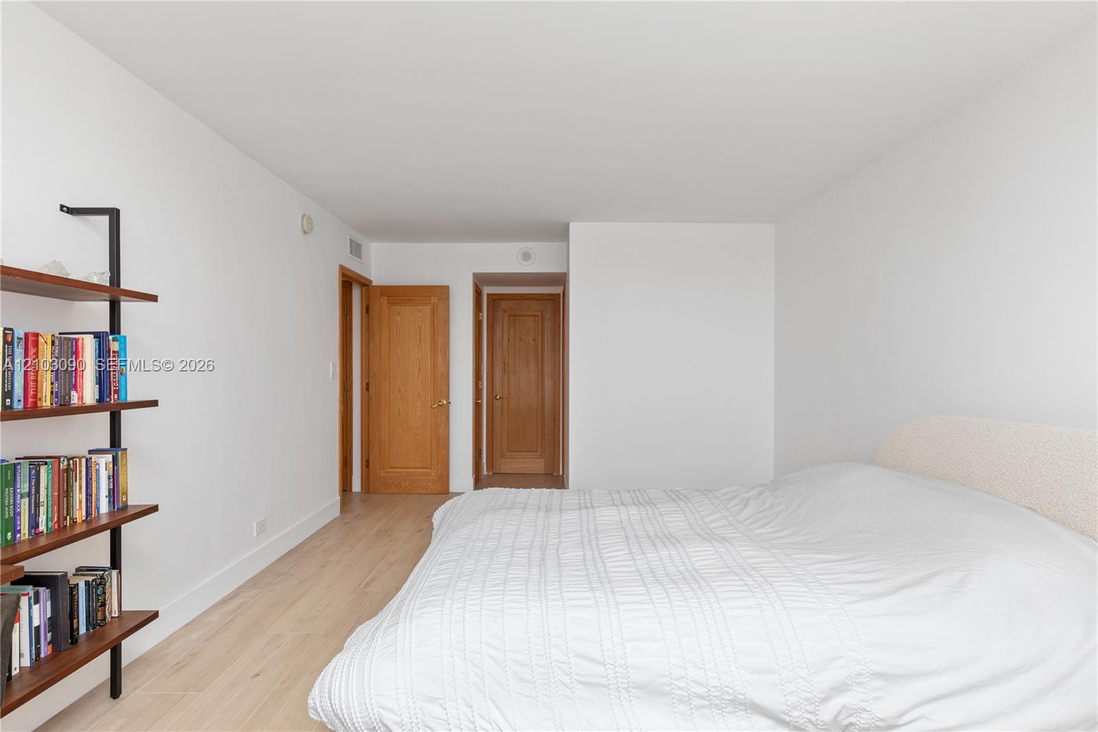 1219 2 / 2 1275 sq. ft. $ 2026-10-08 0 Photo