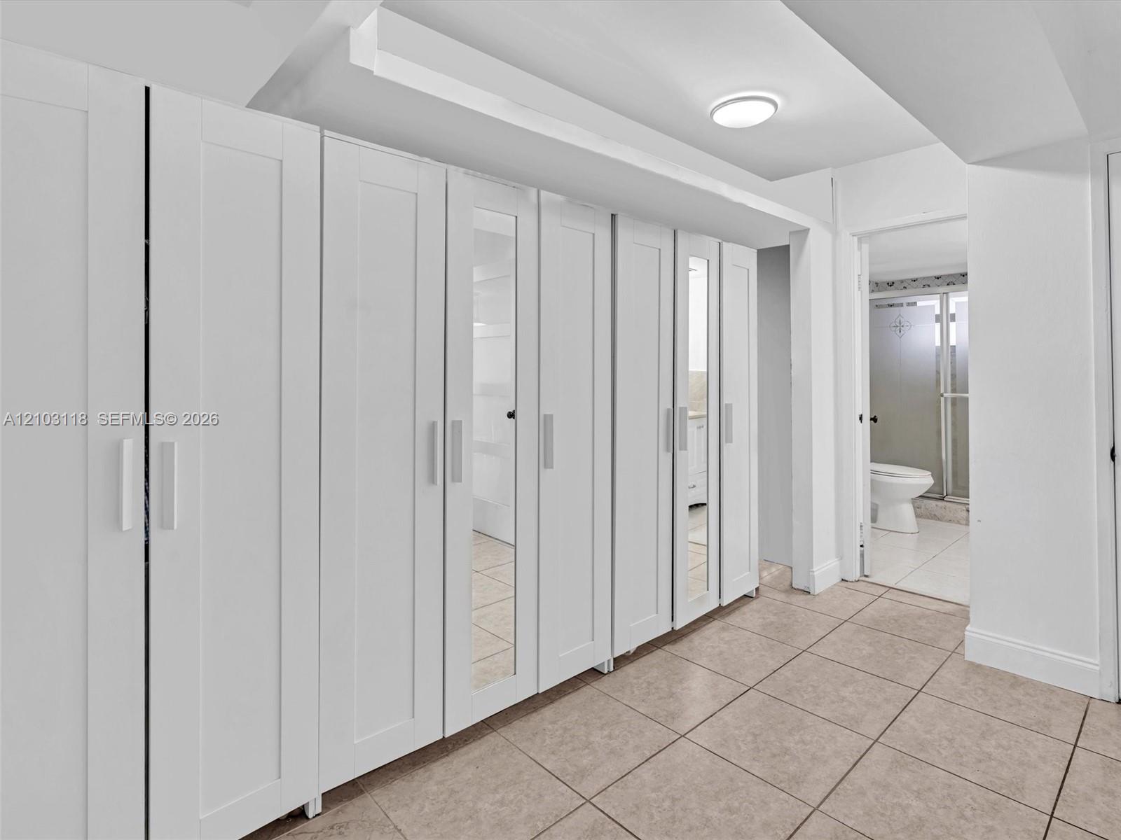 413-2 2 / 2 1036 sq. ft. $ 2026-10-08 0 foto