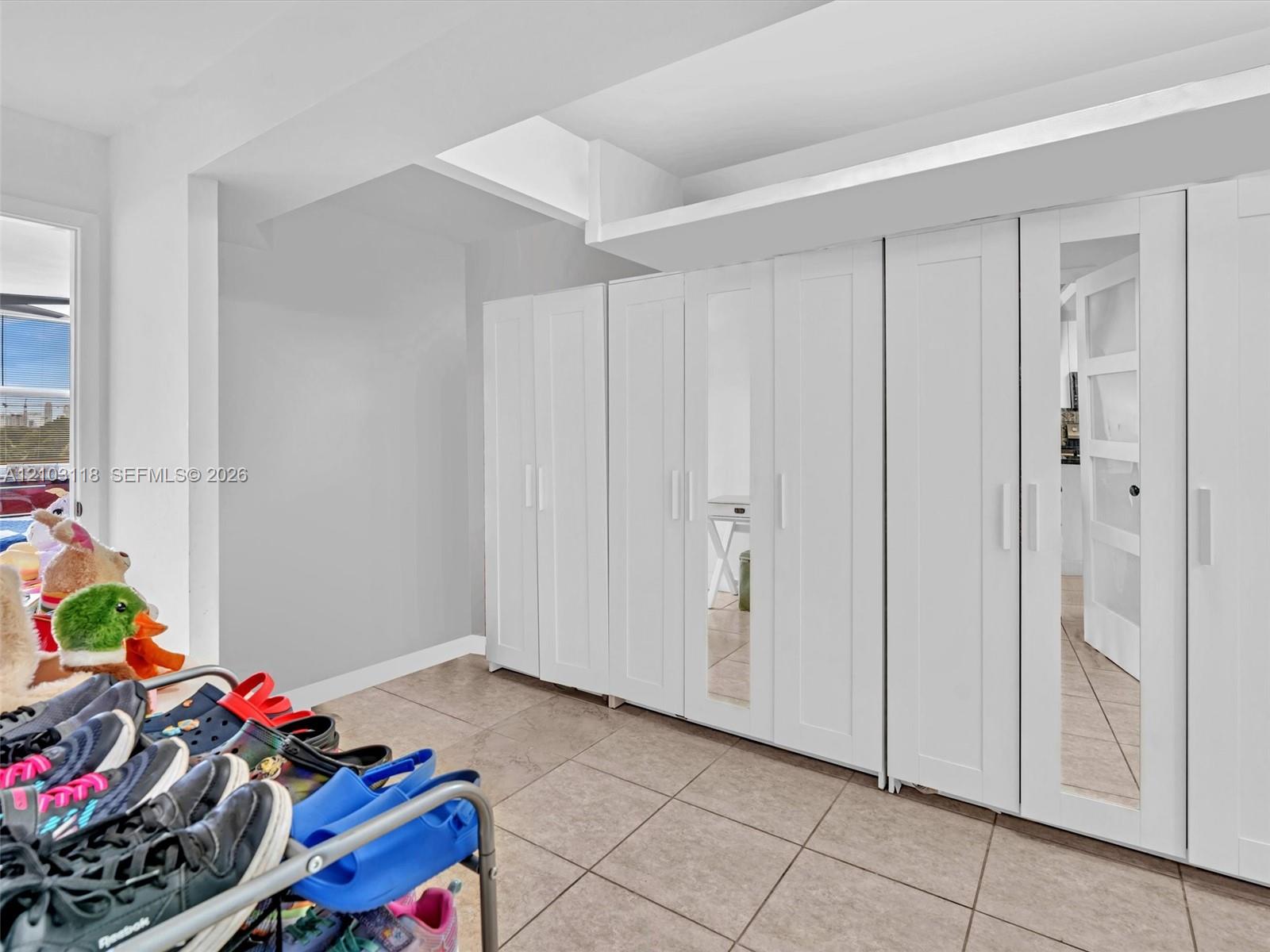 413-2 2 / 2 1036 sq. ft. $ 2026-10-08 0 foto