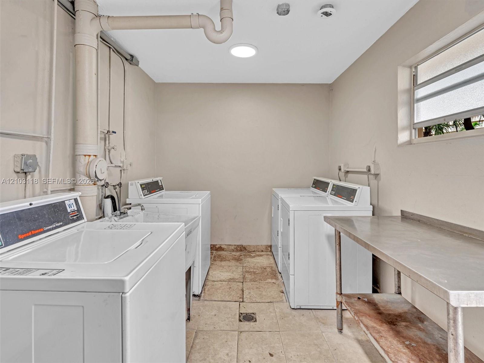413-2 2 / 2 1036 sq. ft. $ 2026-10-08 0 foto