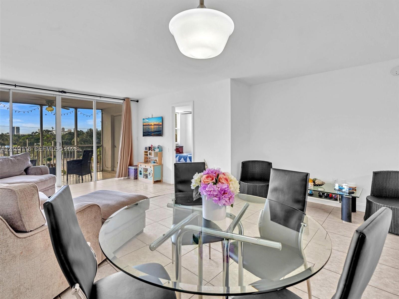 413-2 2 / 2 1036 sq. ft. $ 2026-10-08 0 foto