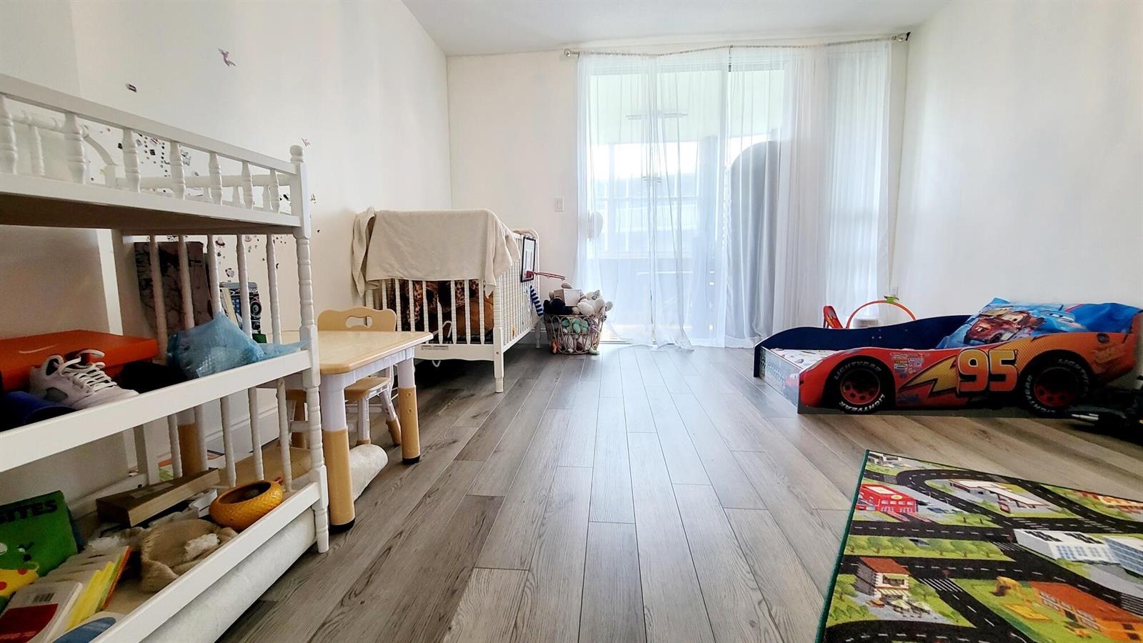 Ver detalles 308-1 2 / 2 1674 sq. ft. $ 2026-10-13 0 foto