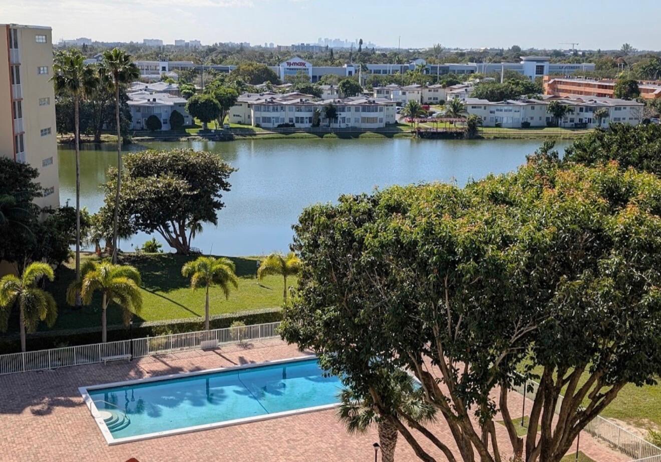 Ver detalles 308-1 2 / 2 1674 sq. ft. $ 2026-10-13 0 foto