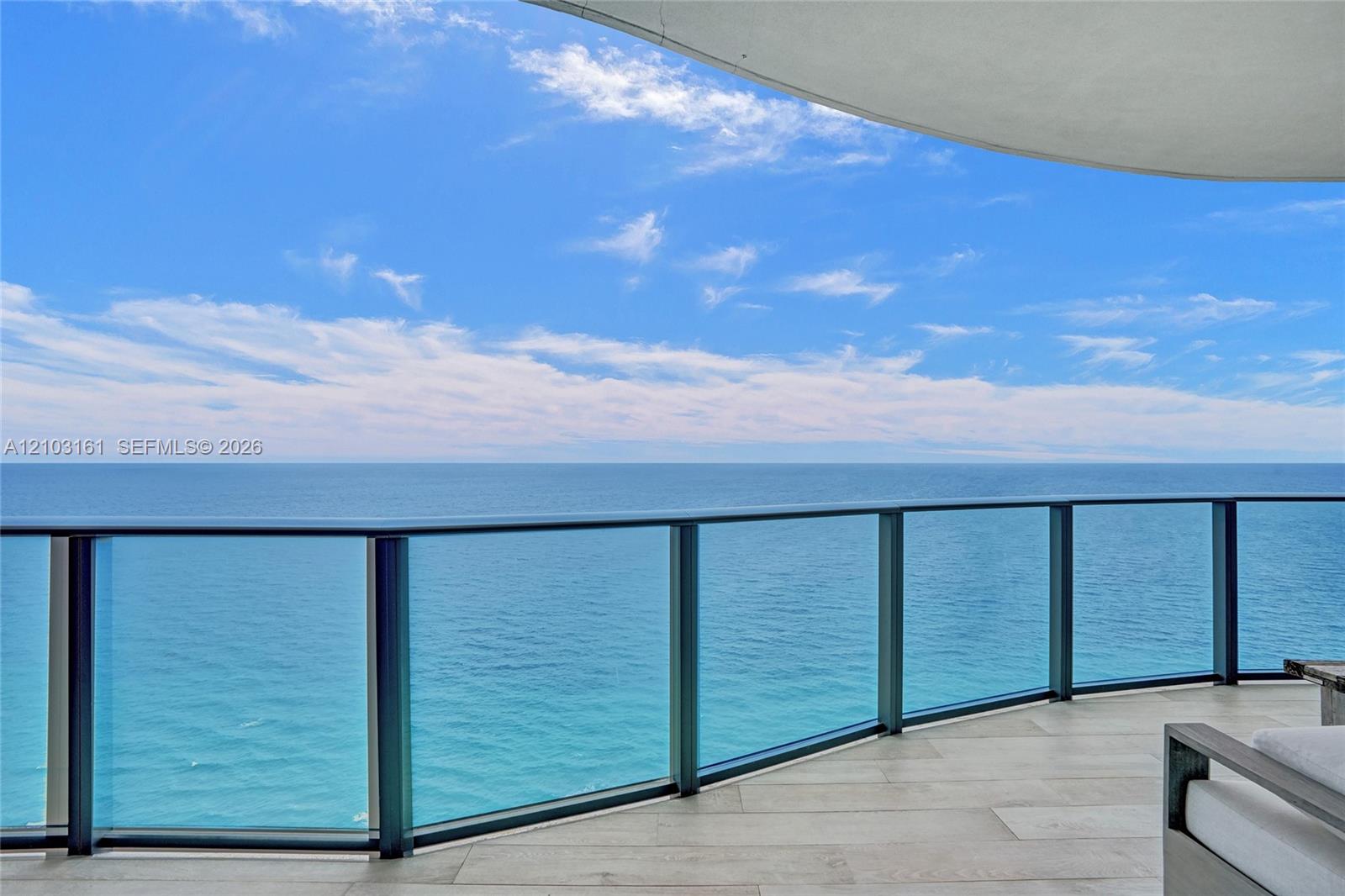 See details 33 3 / 6 4992 sq. ft. $ 2026-10-08 0 Photo