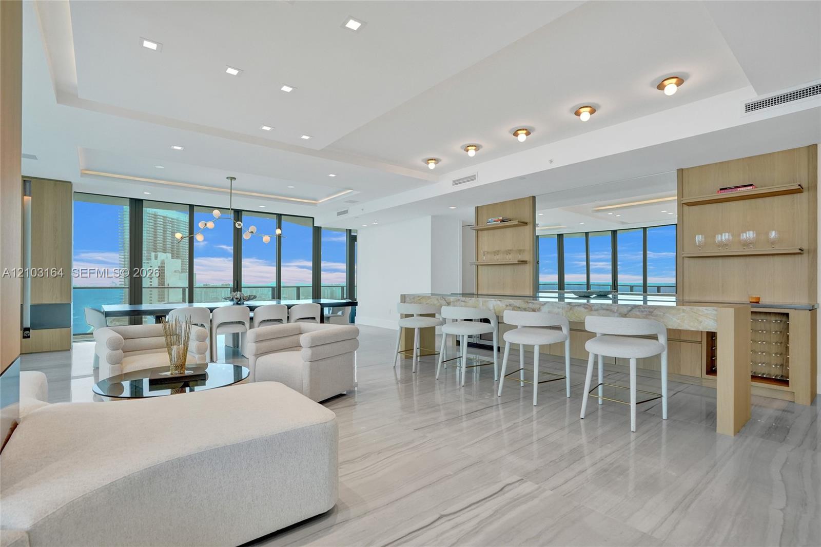 See details 33 3 / 6 4992 sq. ft. $ 2026-10-08 0 Photo