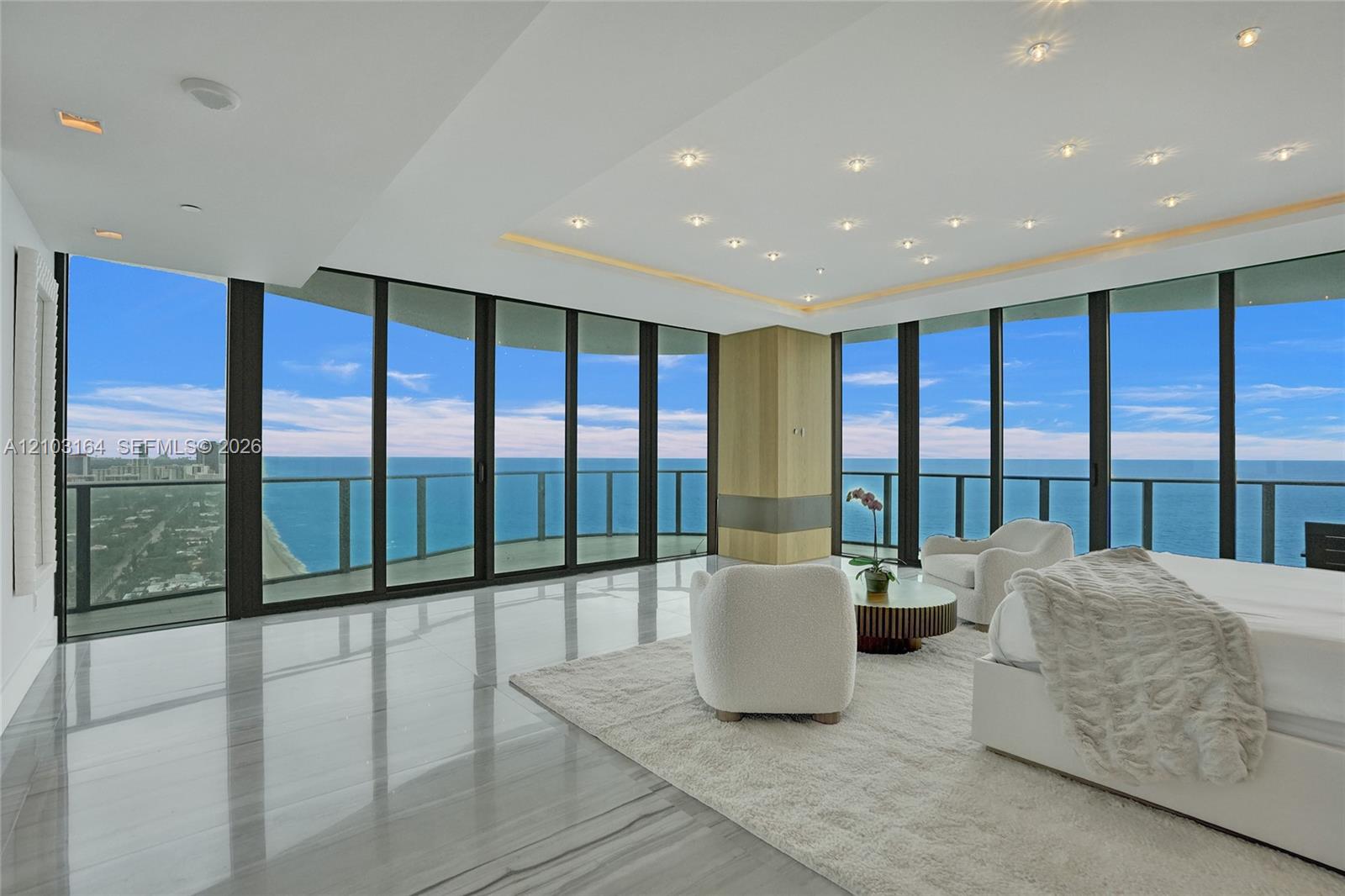 See details 33 3 / 6 4992 sq. ft. $ 2026-10-08 0 Photo