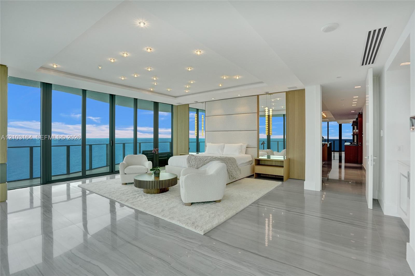 See details 33 3 / 6 4992 sq. ft. $ 2026-10-08 0 Photo