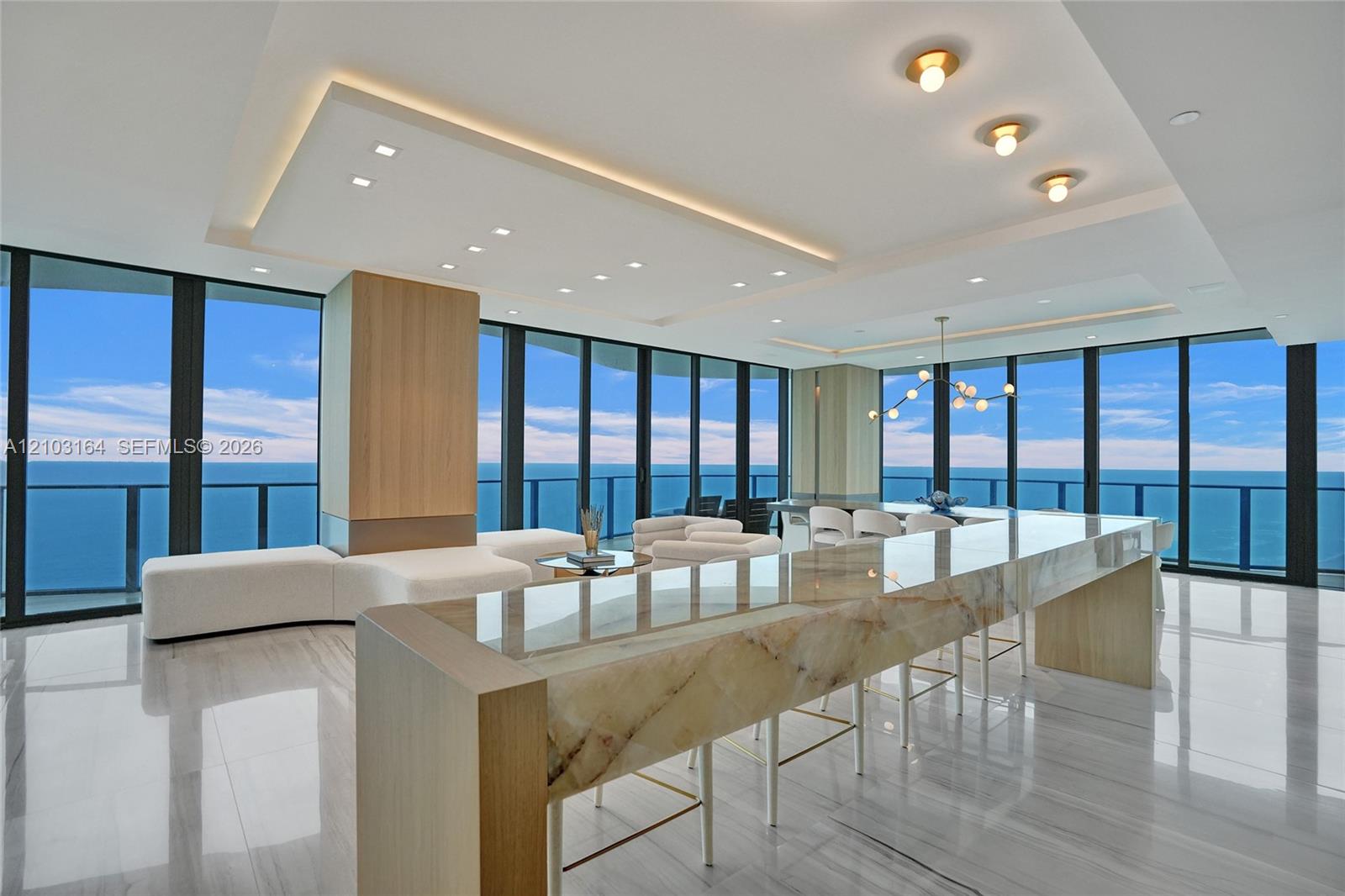 See details 33 3 / 6 4992 sq. ft. $ 2026-10-08 0 Photo