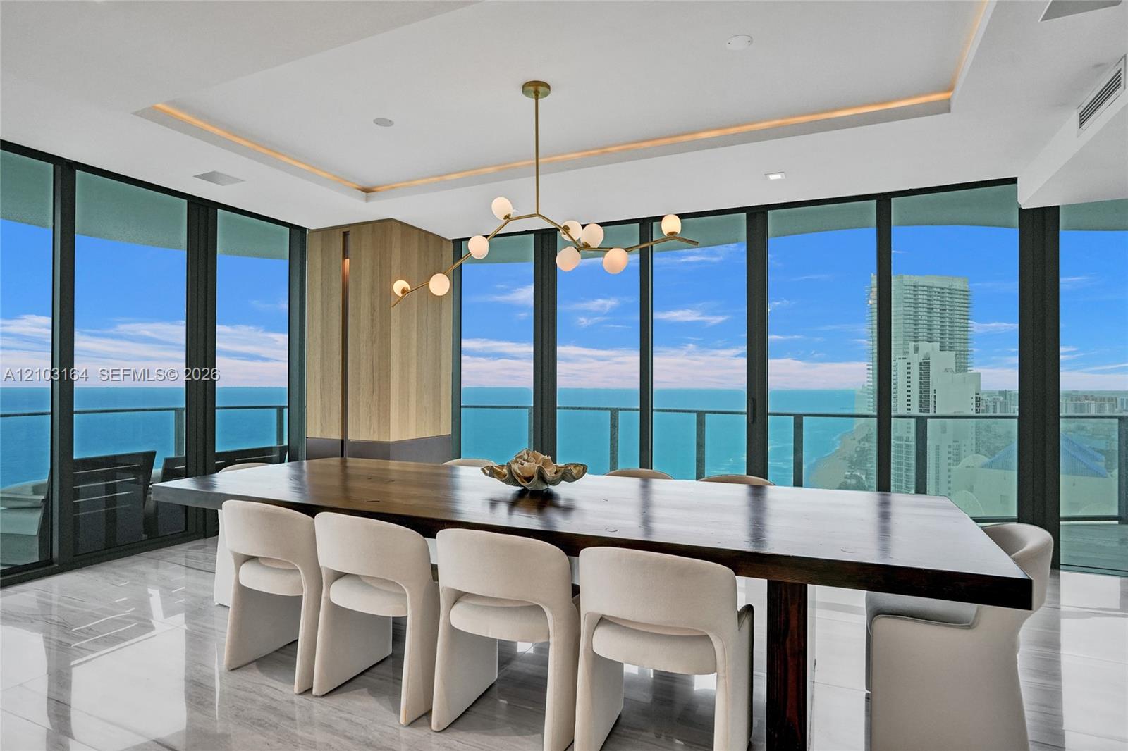 See details 33 3 / 6 4992 sq. ft. $ 2026-10-08 0 Photo