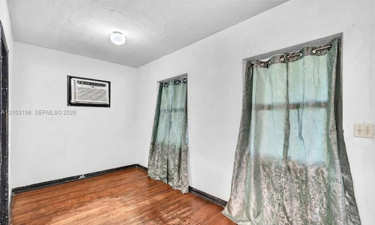 See details 1236 2 / 1 837 sq. ft. $ 2026-10-08 0 Photo