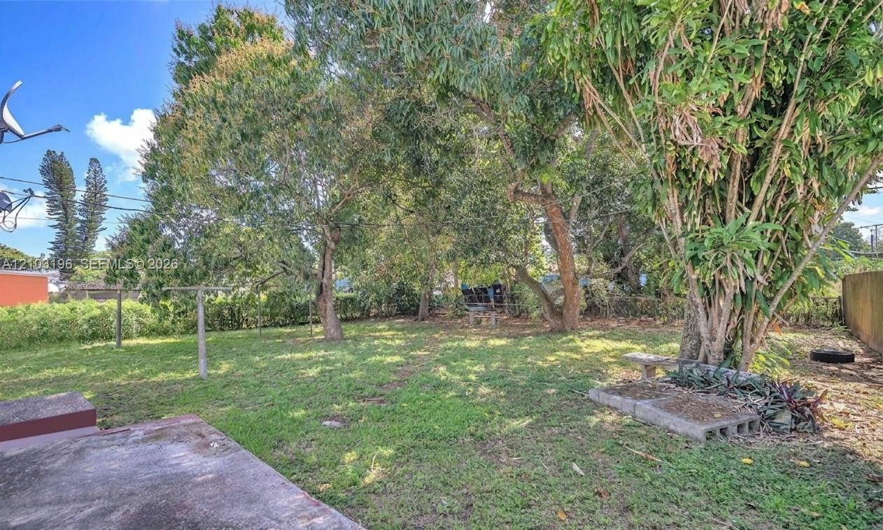 See details 1236 2 / 1 837 sq. ft. $ 2026-10-08 0 Photo