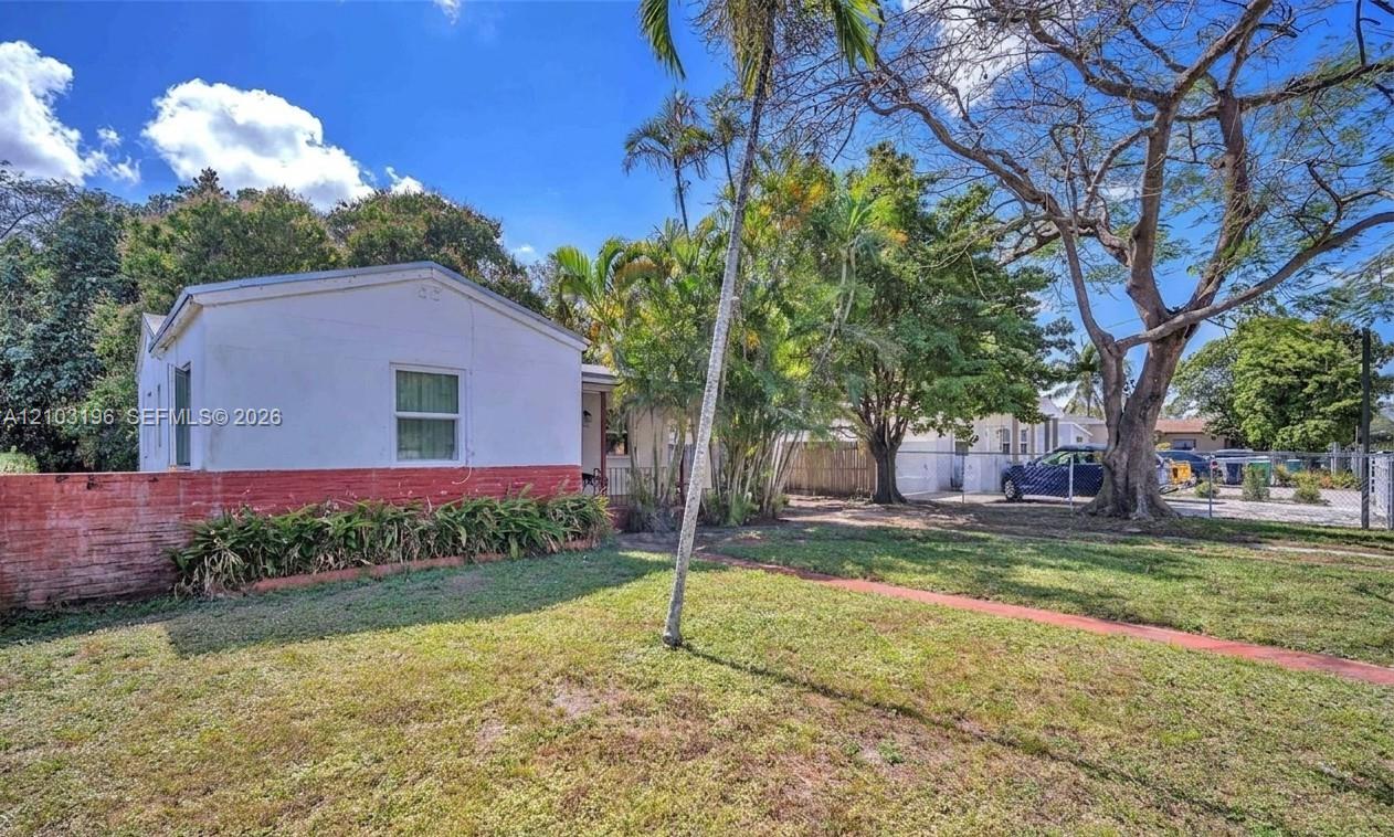 See details 1236 2 / 1 837 sq. ft. $ 2026-10-08 0 Photo