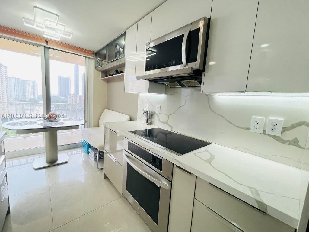 1118 2 / 2 1240 sq. ft. $ 2026-10-08 0 Photo