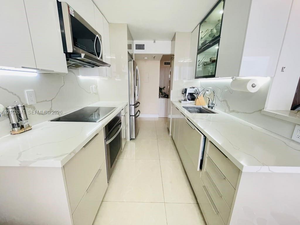 1118 2 / 2 1240 sq. ft. $ 2026-10-08 0 Photo