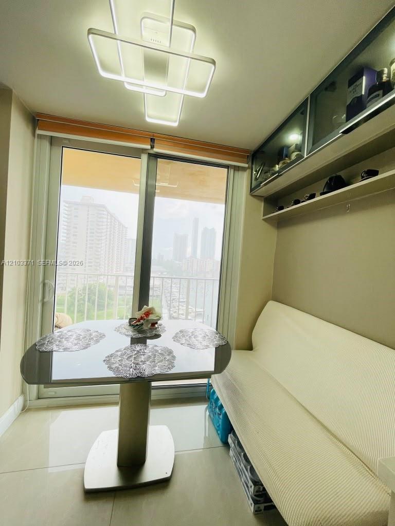 1118 2 / 2 1240 sq. ft. $ 2026-10-08 0 Photo