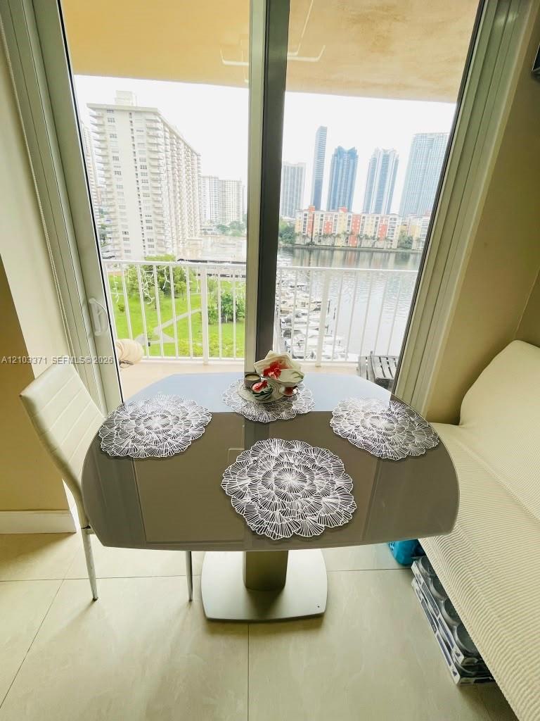 1118 2 / 2 1240 sq. ft. $ 2026-10-08 0 Photo