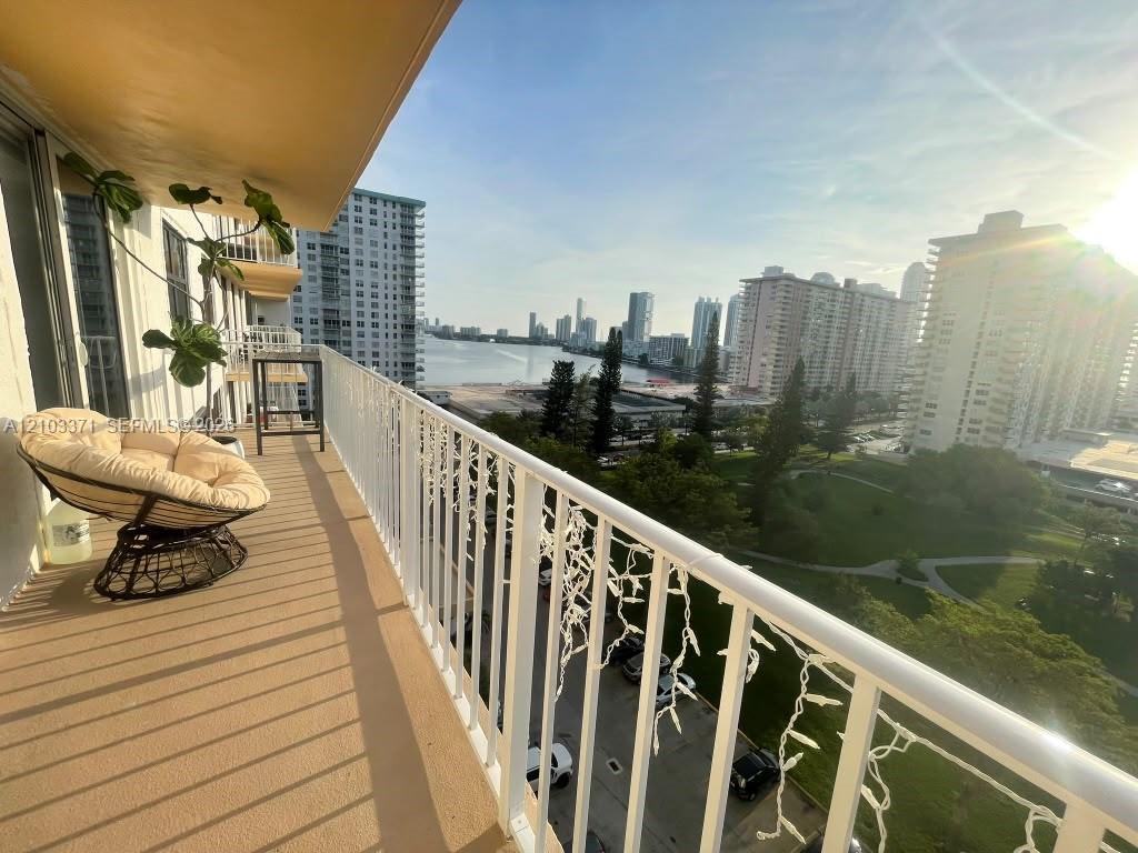 1118 2 / 2 1240 sq. ft. $ 2026-10-08 0 Photo