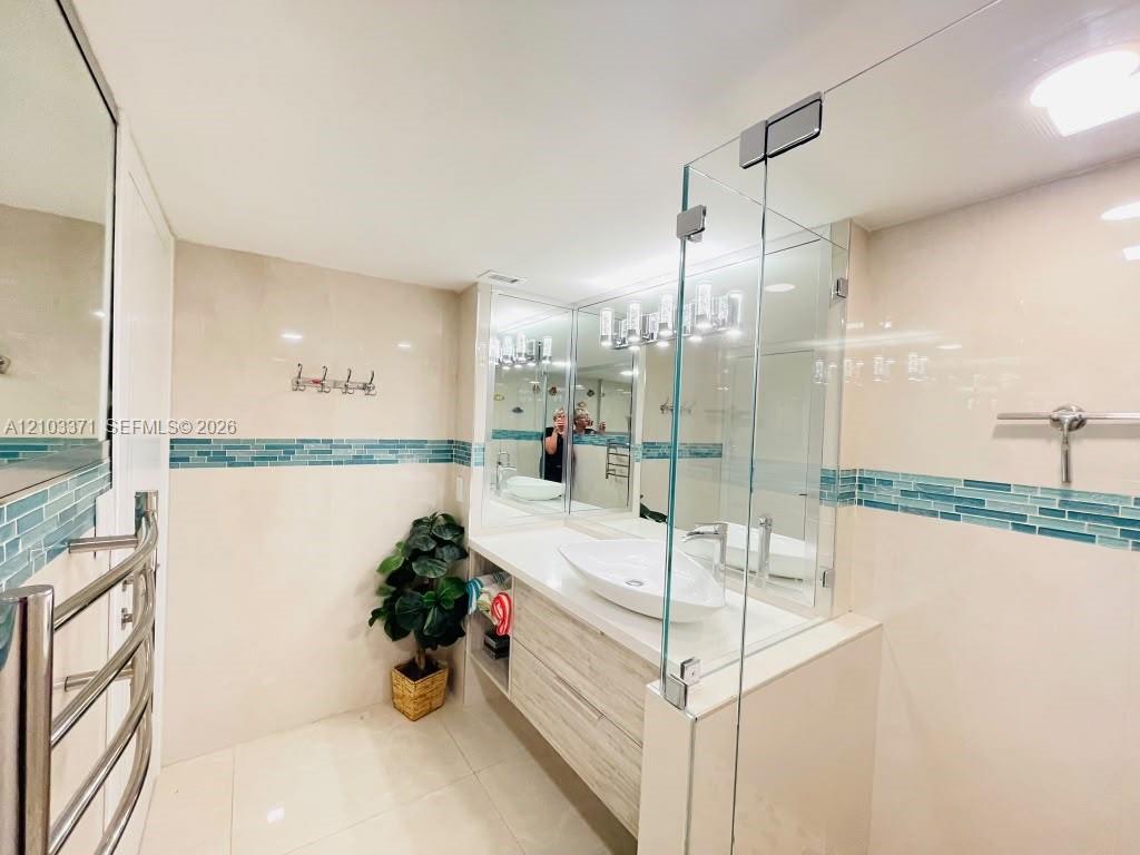 1118 2 / 2 1240 sq. ft. $ 2026-10-08 0 Photo