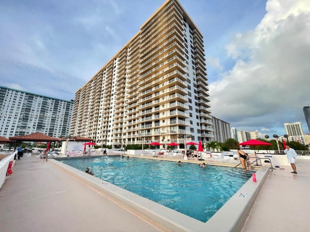 1118 2 / 2 1240 sq. ft. $ 2026-10-08 0 Photo