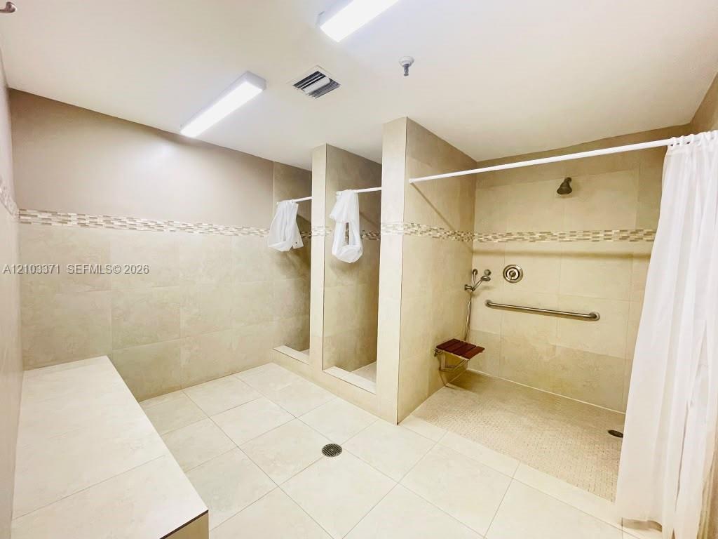 1118 2 / 2 1240 sq. ft. $ 2026-10-08 0 Photo