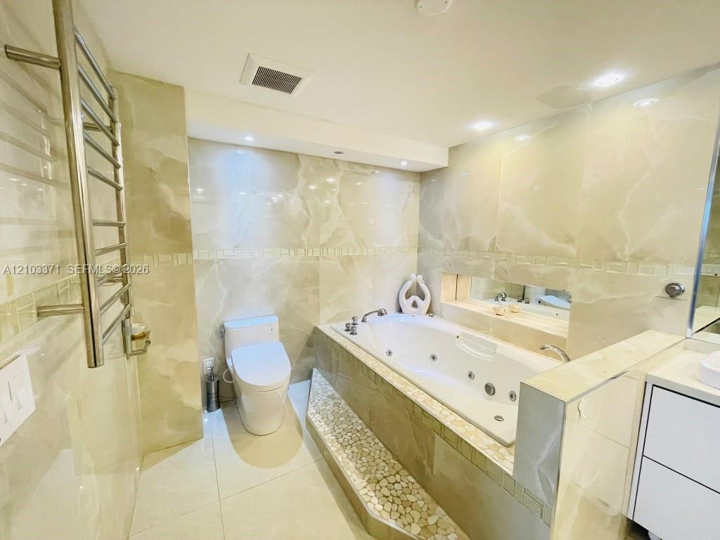 1118 2 / 2 1240 sq. ft. $ 2026-10-08 0 Photo