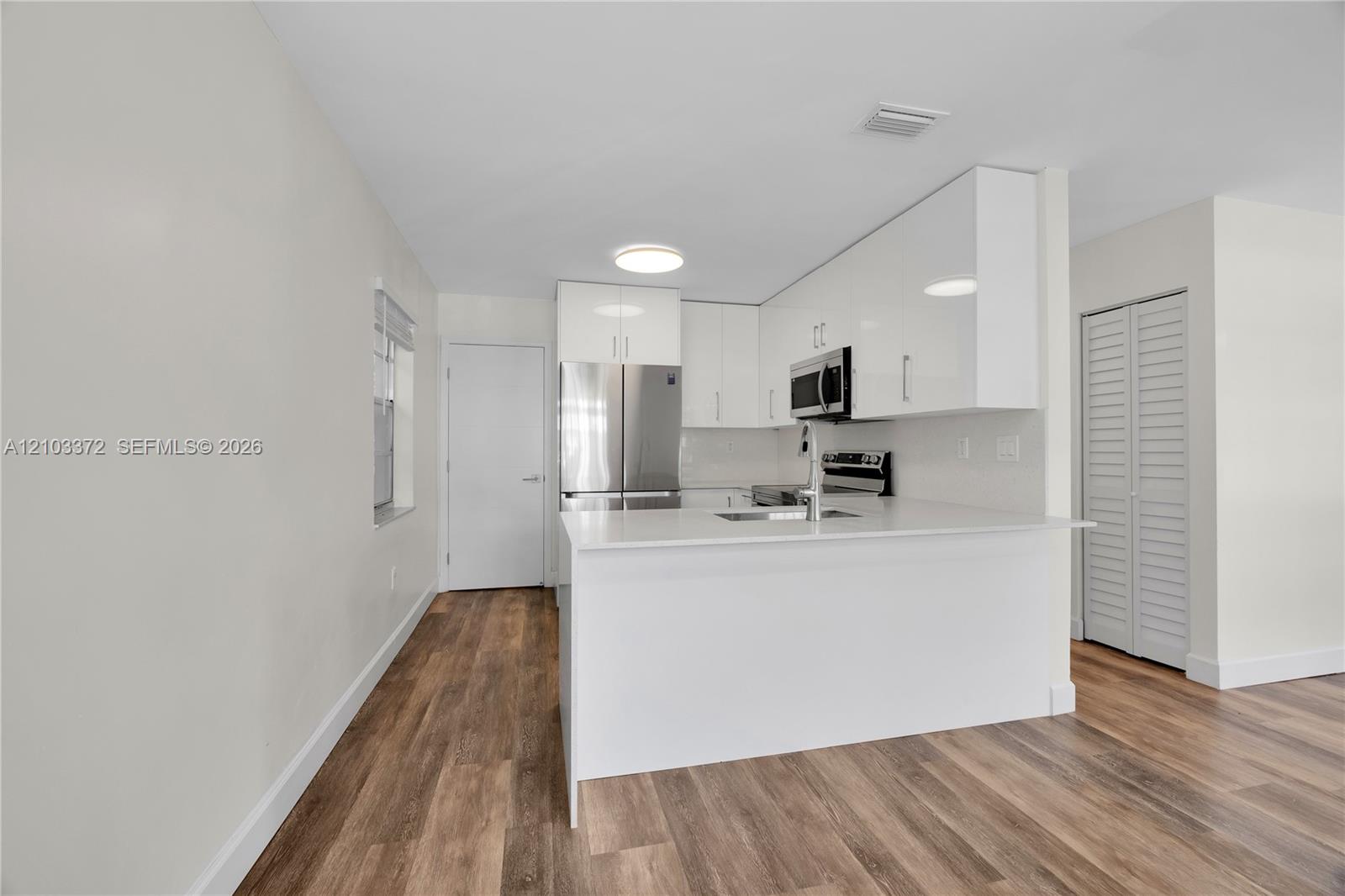 Ver detalles / 2717 sq. ft. $ 2026-10-08 0 foto