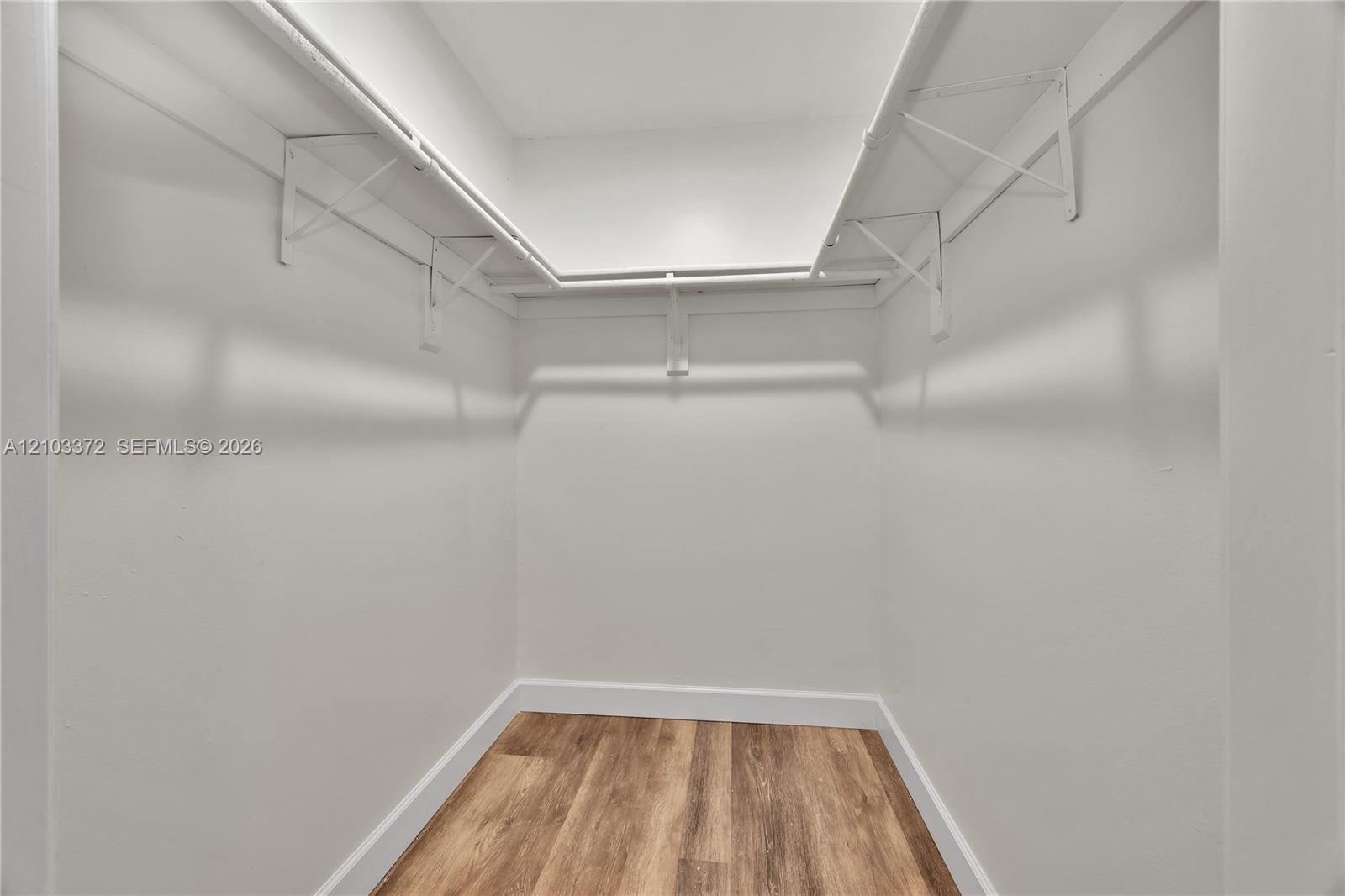 Ver detalles / 2717 sq. ft. $ 2026-10-08 0 foto