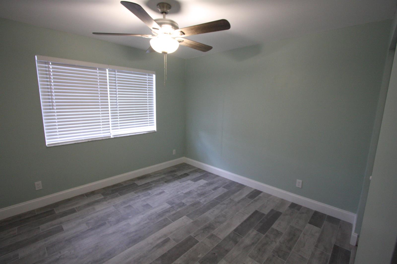   / 0 4664 sq. ft. $ 2026-10-10 0 Photo