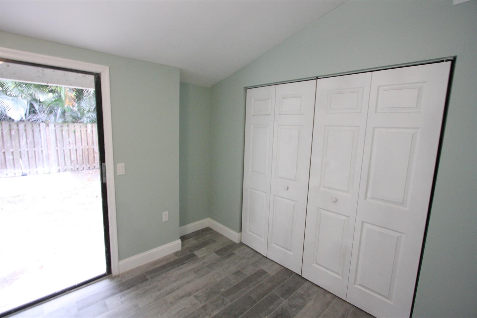   / 0 4664 sq. ft. $ 2026-10-10 0 Photo