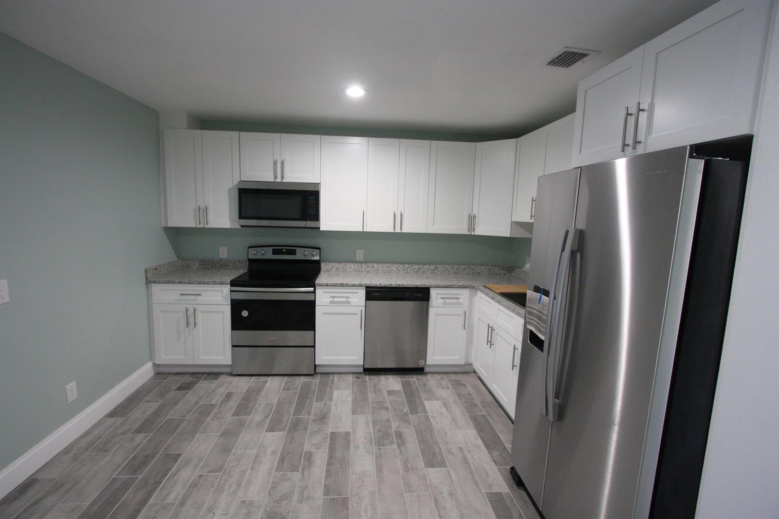   / 0 4664 sq. ft. $ 2026-10-10 0 Photo