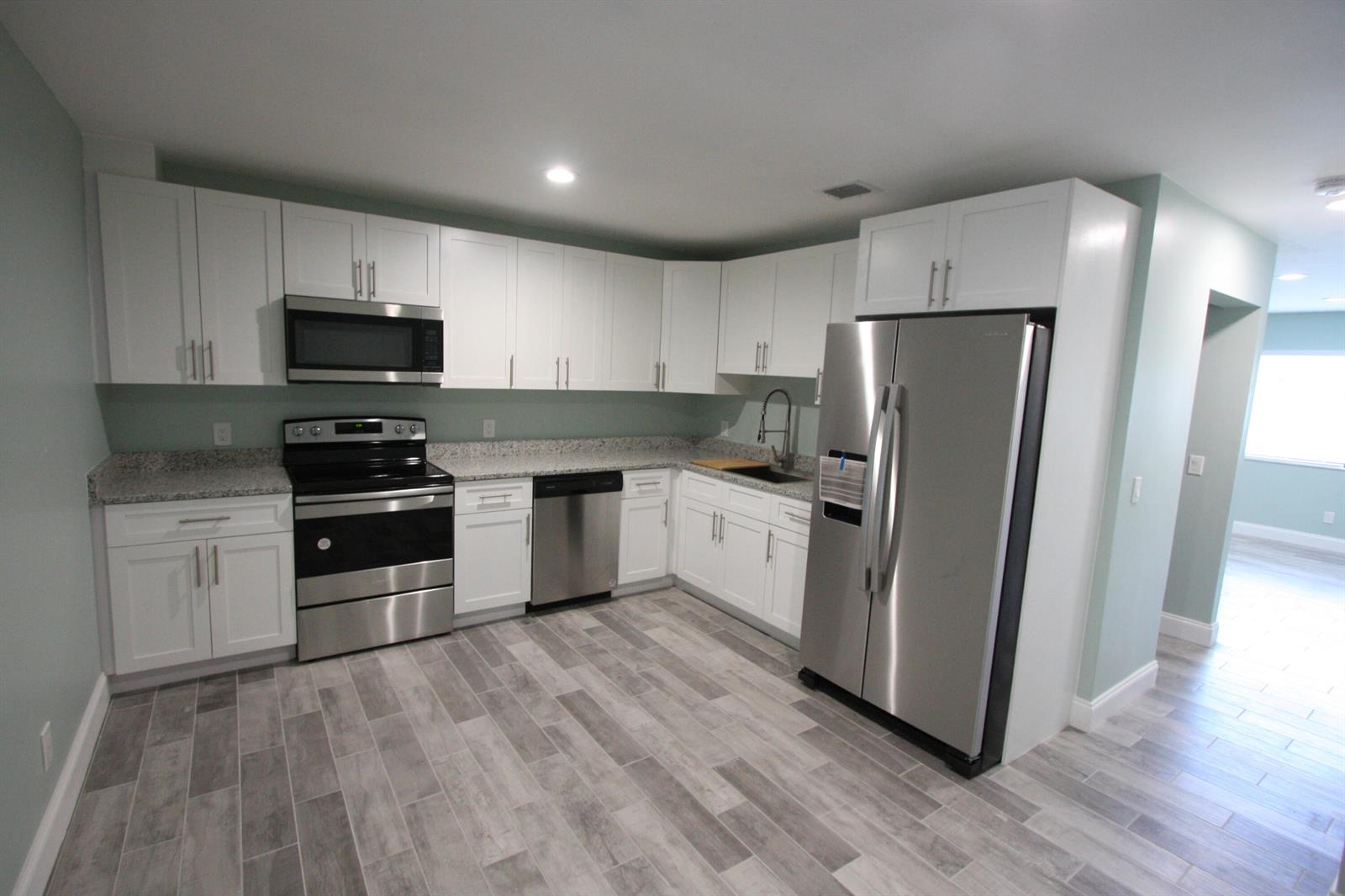   / 0 4664 sq. ft. $ 2026-10-10 0 Photo