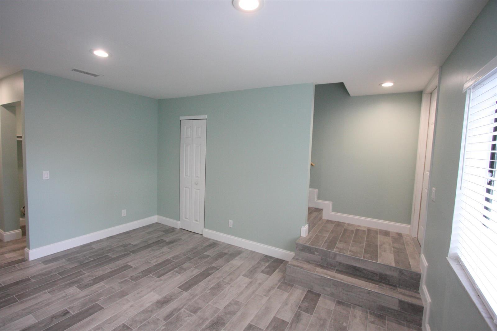   / 0 4664 sq. ft. $ 2026-10-10 0 Photo