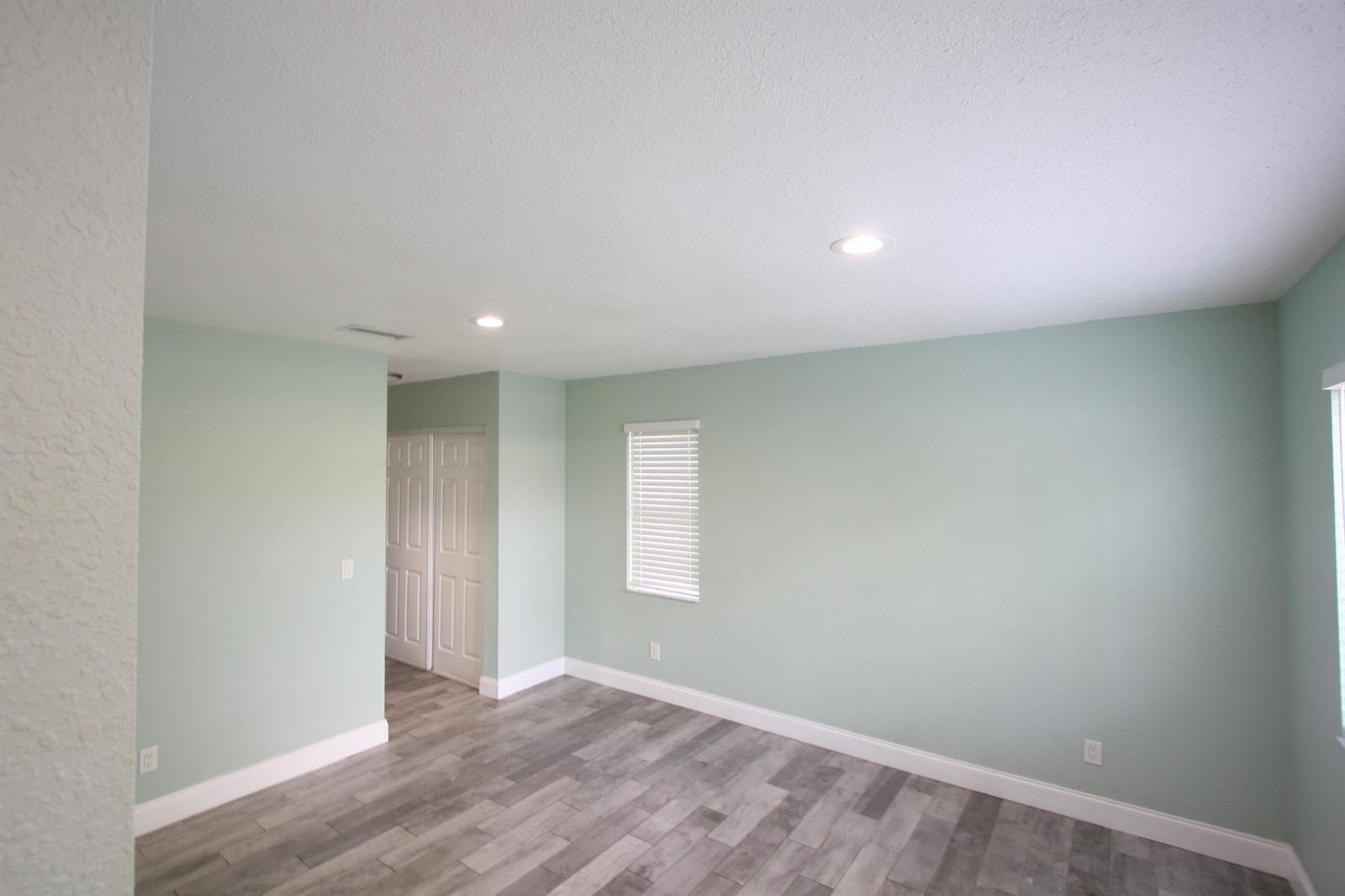   / 0 4664 sq. ft. $ 2026-10-10 0 Photo
