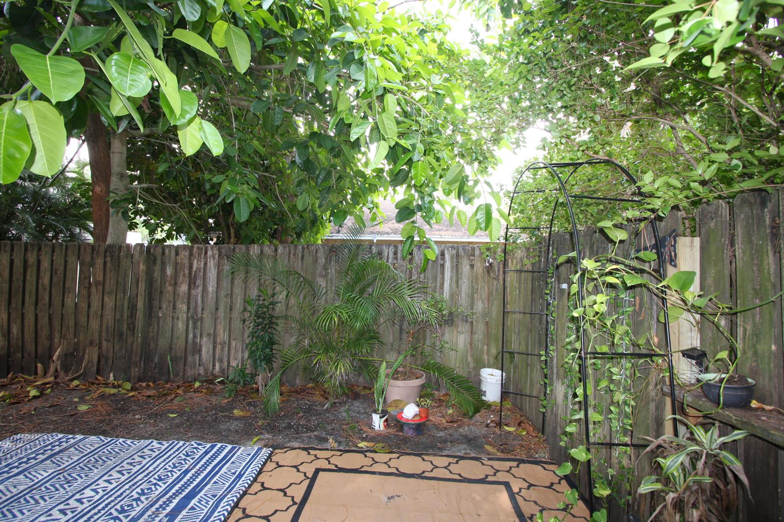   / 0 4664 sq. ft. $ 2026-10-10 0 Photo