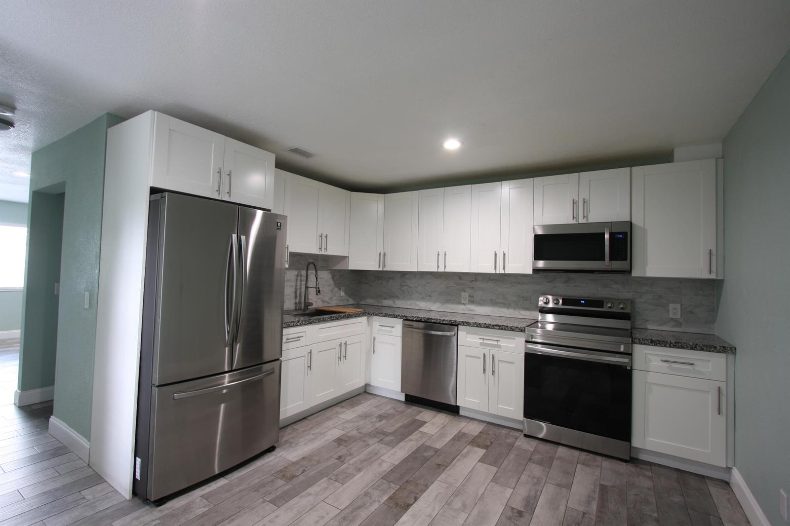   / 0 4664 sq. ft. $ 2026-10-10 0 Photo